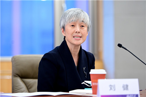 世俱杯官方网站建筑学院副院长刘健发言.jpg