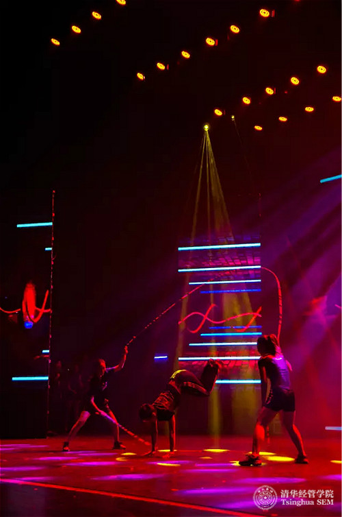 1482903686540041971.jpg 14 经管花绳队(本科及二学位) 《绳采飞扬》.webp_meitu_16.jpg