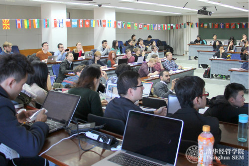 1488331131129088051.jpg 2 硕士、MBA及CEMS交换生入学导向现场_meitu_1.jpg